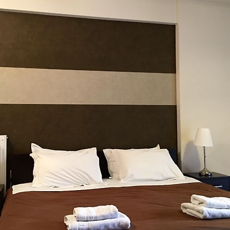 Mc Queen Rooms & Apartments Athen Eksteriør billede