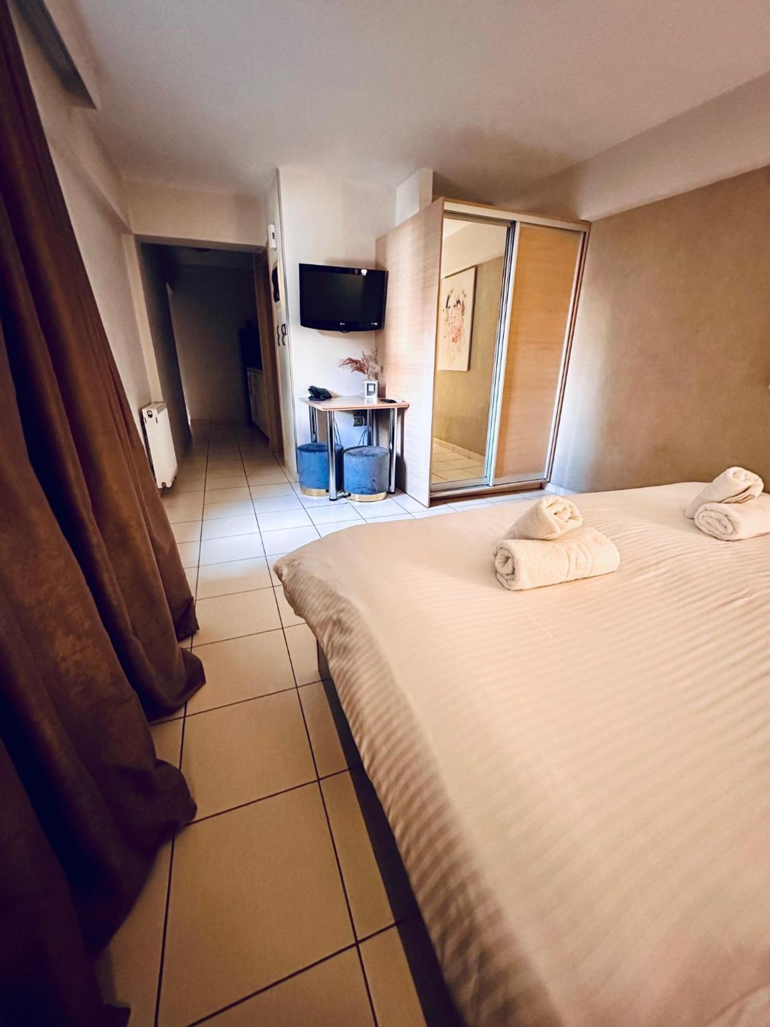 Mc Queen Rooms & Apartments Athen Eksteriør billede